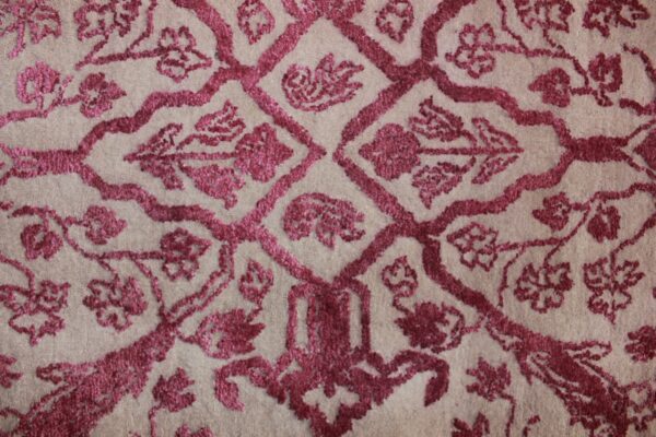 LRG306 CT-DIF - TX - Chroma - Dark IvoryFuchsia - Close up 2