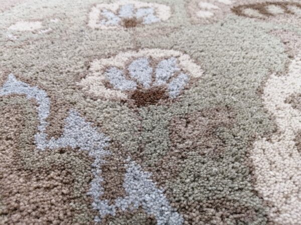 LRG319 - Kipling - Close up