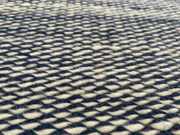 LRG449 - Papyrus - Close up 1