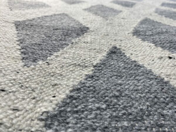 LRG457 WLSG - Crossover - Close up 1