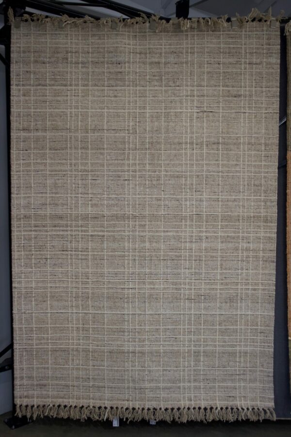 LRG473 Malpas - Photo Hanging
