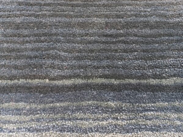 LRG528 ABSLB Ombre - Close Up 1