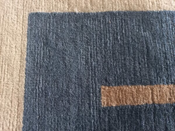 LRG533 Bauhaus - Close Up 2