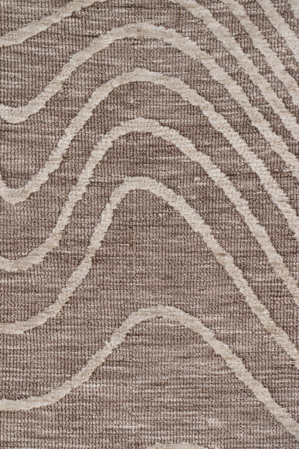 LRG595 Seismic - Close Up
