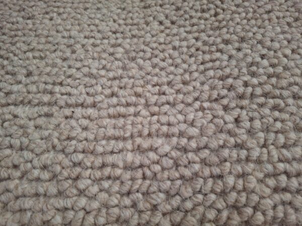 LRG598 B Acacia Beige - Close Up 1